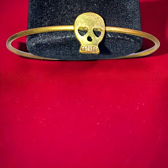 Skull Gold-Tone Thin Bangle 2 5/8" Bracelet! - Picture 1 of 8